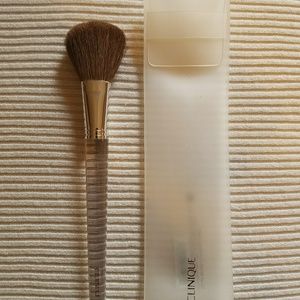 Clinique Blush Brush